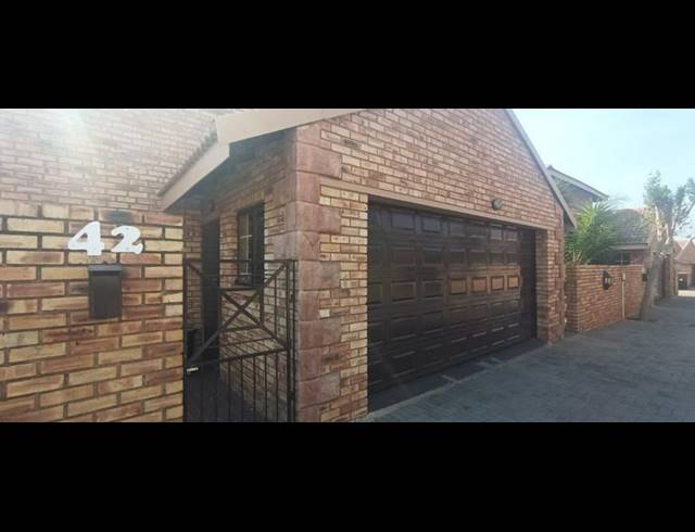 3 BEDROOM PROPERTY TO RENT IN RUIMSIG AH